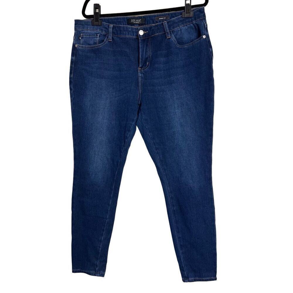 Judy Blue Jeans Womens SZ 15/32 Medium Wash High Rise Skinny Fit Jeans TINY FLAW